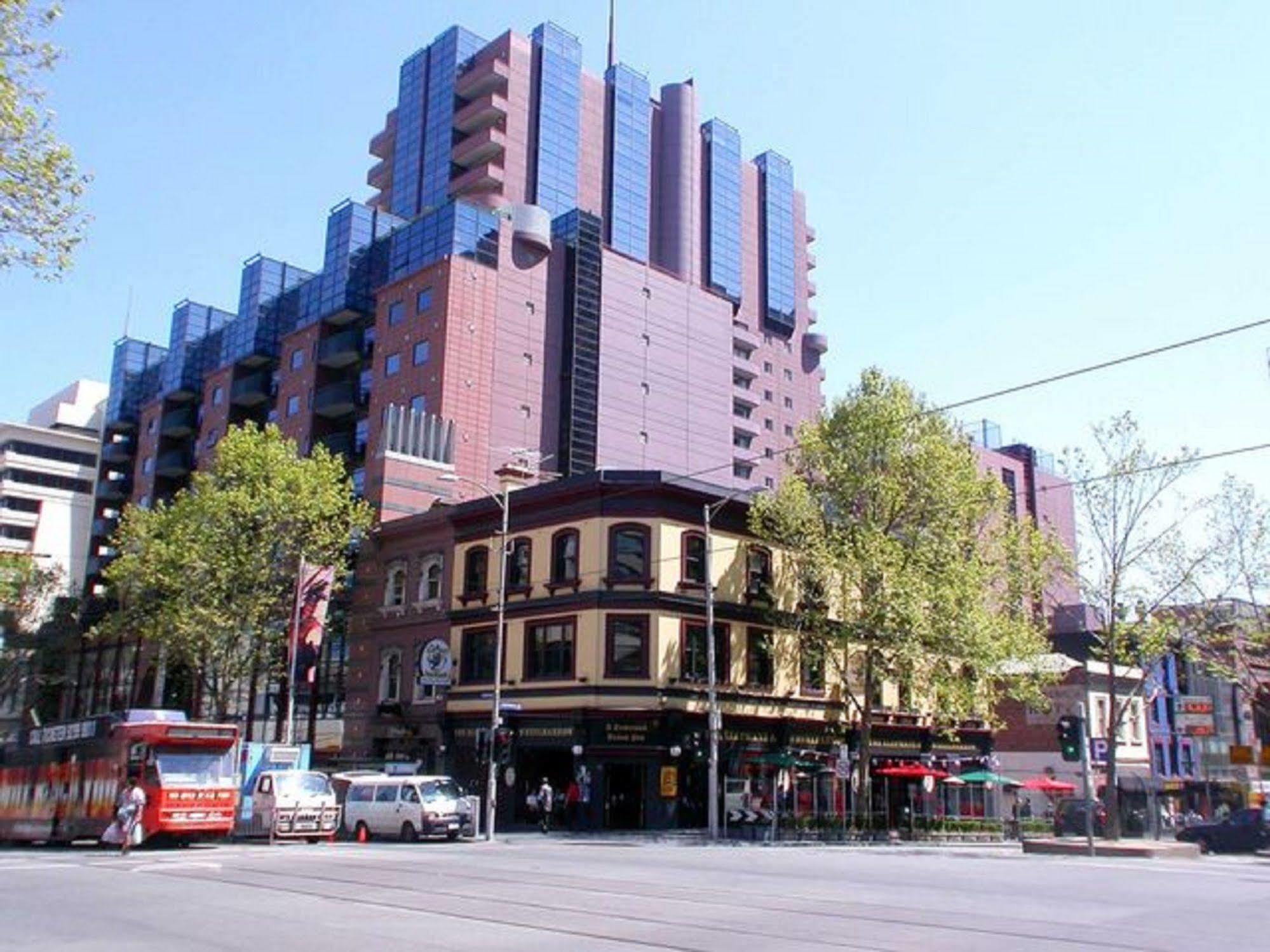 Paramount Apartments Melbourne Exterior photo
